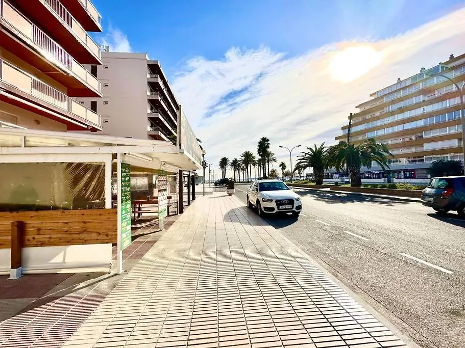 V023 - Roses Platja Apartment