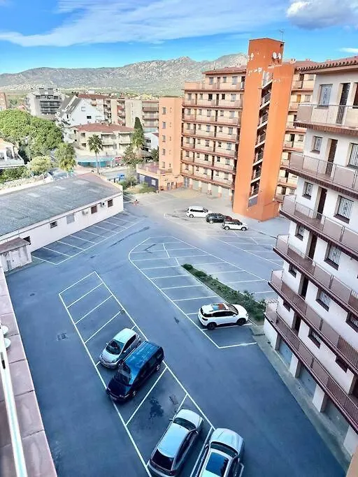 V023 - Roses Platja Apartment Spain
