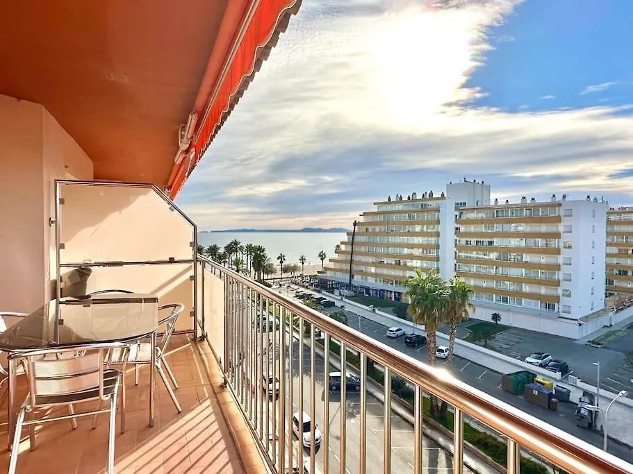 V023 - Roses Platja Apartment