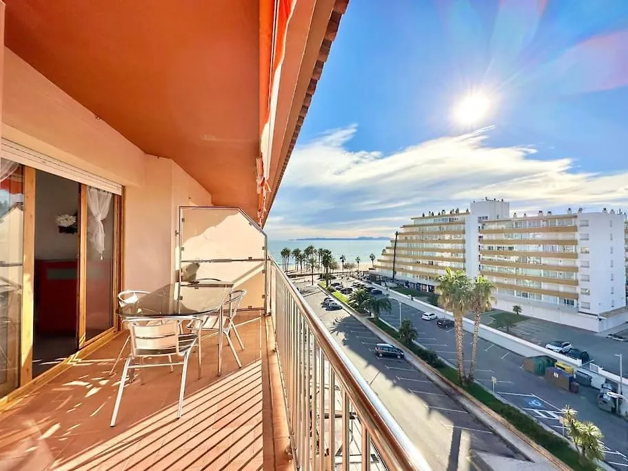 V023 - Roses Platja Apartment
